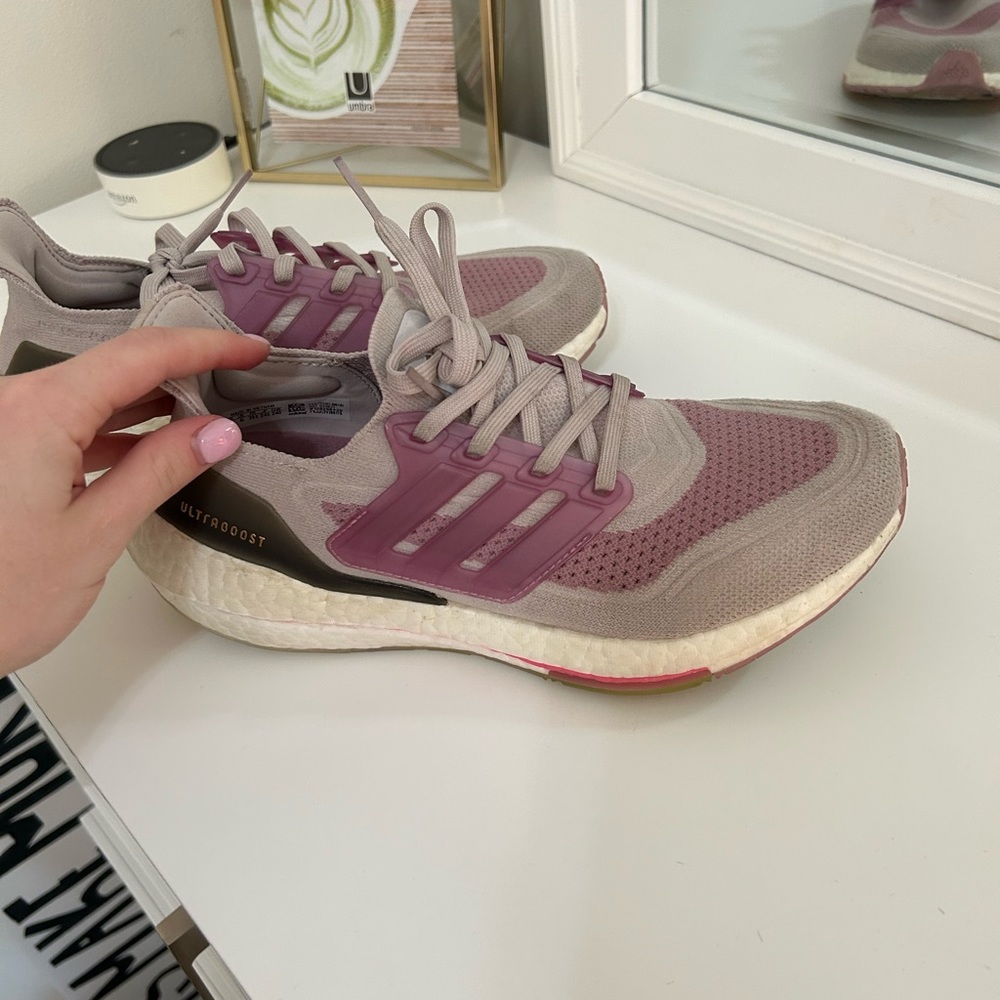 PURPLE ADIDAS ULTRA BOOSTS